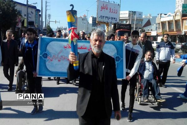 حمل مشعل چهل‌سالگی انقلاب در محمودآباد