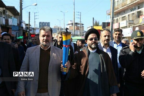 حمل مشعل چهل‌سالگی انقلاب در محمودآباد