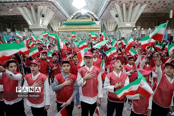 بزرگداشت چهلمین سالگرد ورود تاریخی امام خمینی (ره)
