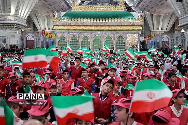 بزرگداشت چهلمین سالگرد ورود تاریخی امام خمینی (ره)