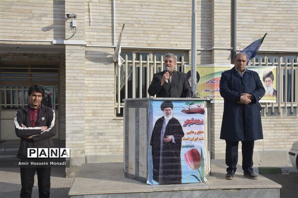 مراسم زنگ انقلاب در مدرسه شهید رضایی ناحیه یک تبریز