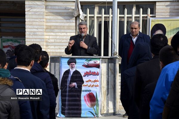 مراسم زنگ انقلاب در مدرسه شهید رضایی ناحیه یک تبریز