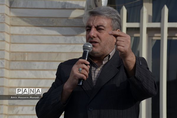 مراسم زنگ انقلاب در مدرسه شهید رضایی ناحیه یک تبریز