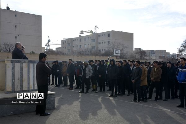 مراسم زنگ انقلاب در مدرسه شهید رضایی ناحیه یک تبریز