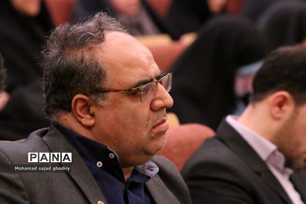 نواختن چهلمین زنگ انقلاب در مدارس شهر تهران با حضور سید محمد بطحایی