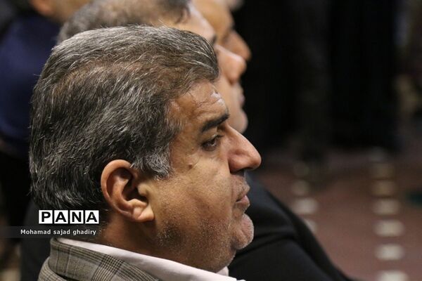 نواختن چهلمین زنگ انقلاب در مدارس شهر تهران با حضور سید محمد بطحایی