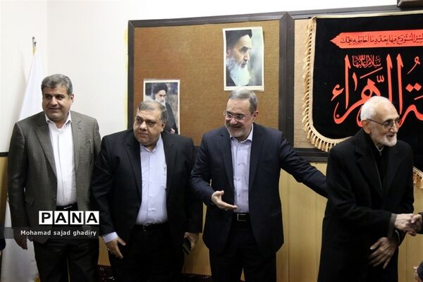 نواختن چهلمین زنگ انقلاب در مدارس شهر تهران با حضور سید محمد بطحایی