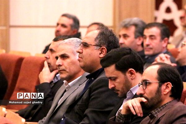 نواختن چهلمین زنگ انقلاب در مدارس شهر تهران با حضور سید محمد بطحایی