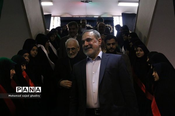 نواختن چهلمین زنگ انقلاب در مدارس شهر تهران با حضور سید محمد بطحایی