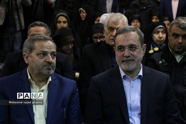 نواختن چهلمین زنگ انقلاب در مدارس شهر تهران با حضور سید محمد بطحایی