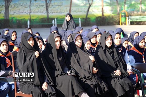 آیین نواختن زنگ انقلاب اسلامی در ناحیه 5 مشهد