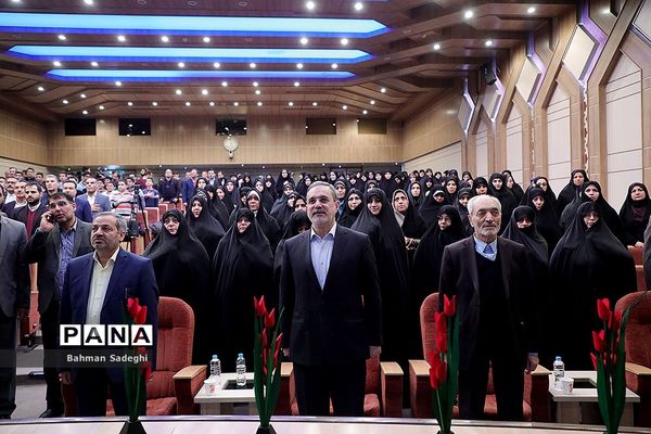 آیین نواختن زنگ انقلاب در مدرسه رفاه