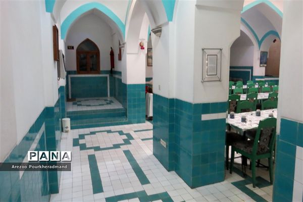 بازدید دانش‌آموزان دبیرستان فرزانگان دوره اول از مجموعه خان یزد