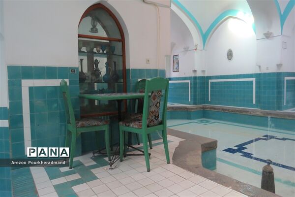 بازدید دانش‌آموزان دبیرستان فرزانگان دوره اول از مجموعه خان یزد