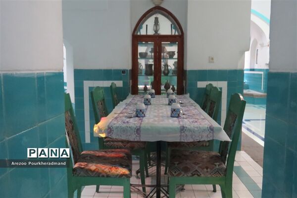 بازدید دانش‌آموزان دبیرستان فرزانگان دوره اول از مجموعه خان یزد