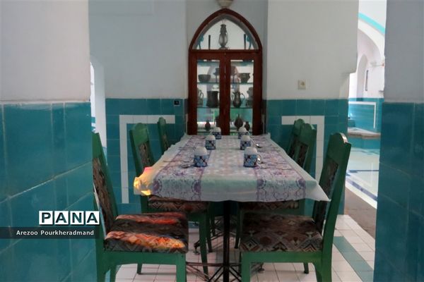 بازدید دانش‌آموزان دبیرستان فرزانگان دوره اول از مجموعه خان یزد