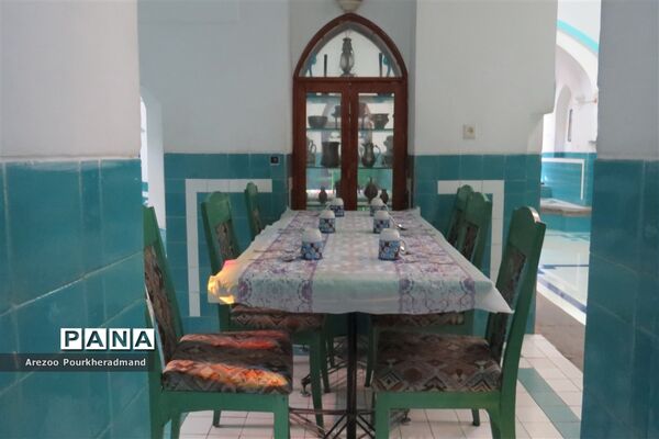 بازدید دانش‌آموزان دبیرستان فرزانگان دوره اول از مجموعه خان یزد