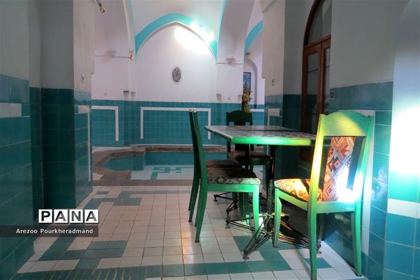 بازدید دانش‌آموزان دبیرستان فرزانگان دوره اول از مجموعه خان یزد