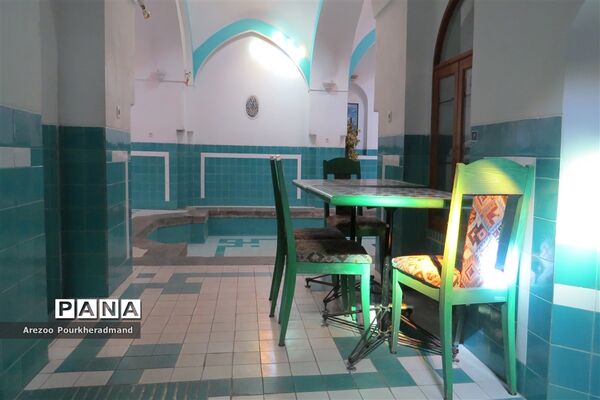 بازدید دانش‌آموزان دبیرستان فرزانگان دوره اول از مجموعه خان یزد
