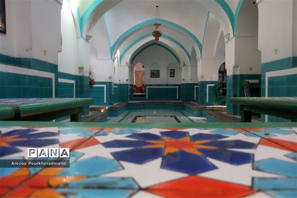 بازدید دانش‌آموزان دبیرستان فرزانگان دوره اول از مجموعه خان یزد