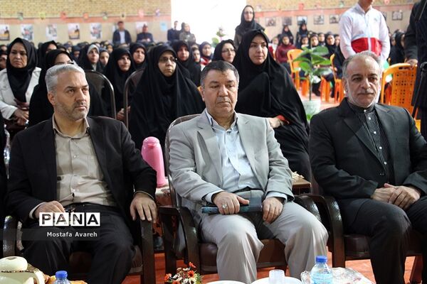 مراسم نمادین نواختن زنگ انقلاب در دبیرستان هفت‌تیر