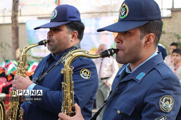 آیین نواختن زنگ انقلاب در مدارس استان فارس