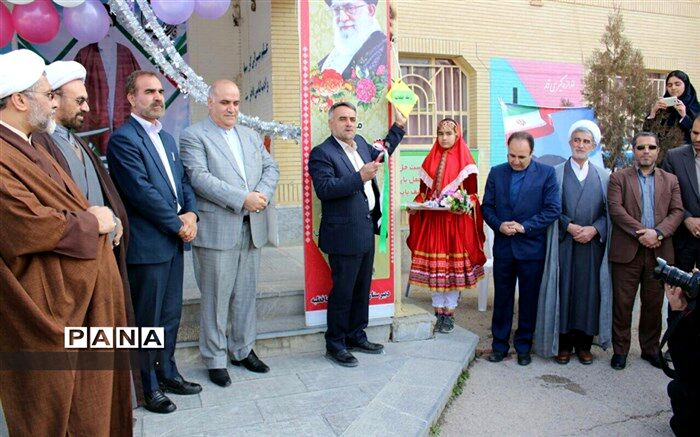 زنگ انقلاب چهلمین سالگرد انقلاب اسلامی نواخته شد