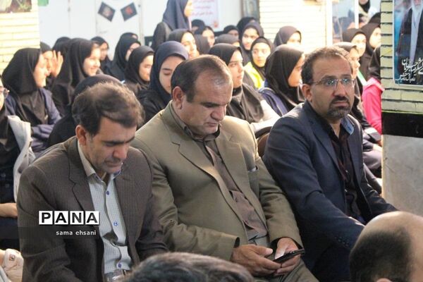 نواخته شدن زنگ انقلاب در مدارس کهگیلویه وبویراحمد