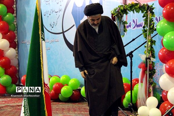 آیین نواختن زنگ انقلاب در مدرسه شهید ساکو مجنونیانس ارومیه
