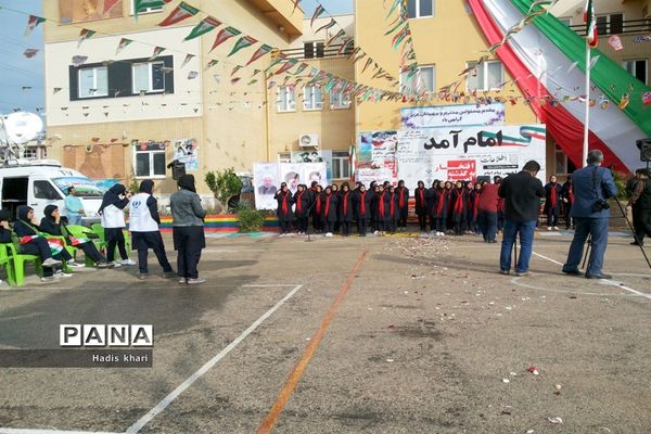 نواختن زنگ انقلاب در مدارس استان بوشهر-1