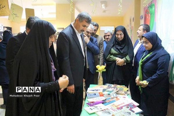 نواختن زنگ انقلاب در مدارس استان بوشهر-1