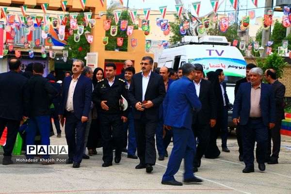 نواختن زنگ انقلاب در مدارس استان بوشهر-1