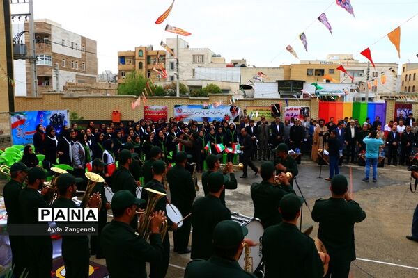 نواختن زنگ انقلاب در مدارس استان بوشهر-1