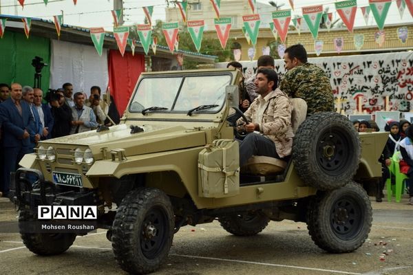 نواختن زنگ انقلاب در مدارس استان بوشهر- 2
