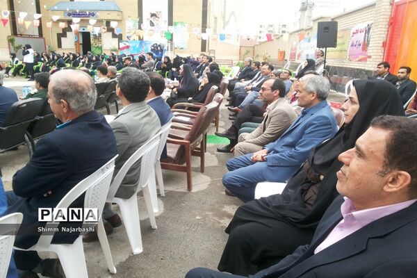 نواختن زنگ انقلاب در مدارس استان بوشهر- 2