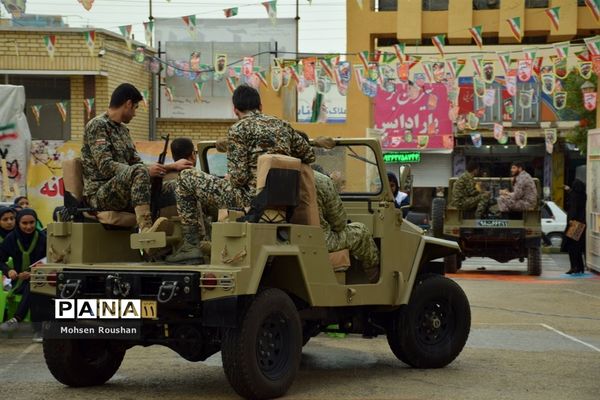 نواختن زنگ انقلاب در مدارس استان بوشهر- 2