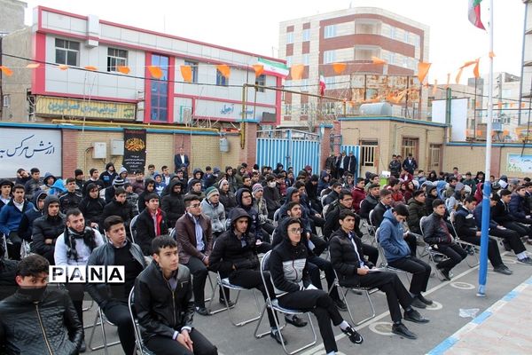 نواخته شدن زنگ انقلاب اسلامی در بهارستان
