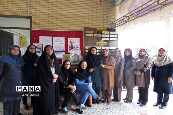 مراسم زنگ انقلاب در دبیرستان شهید سهام خیام بوشهر