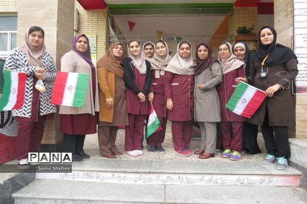 مراسم زنگ انقلاب در دبیرستان شهید سهام خیام بوشهر