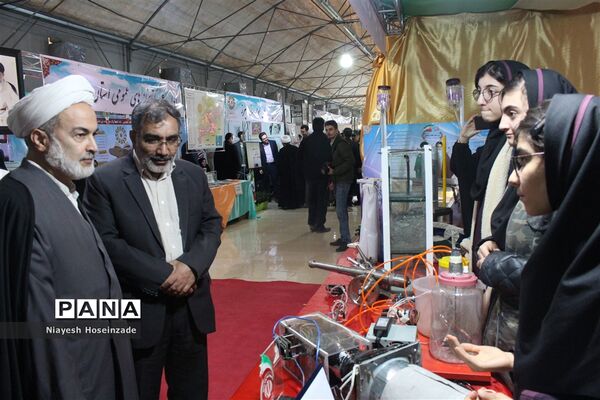 افتتاح نمایشگاه دستاورد‌های چهل‌ساله انقلاب اسلامی