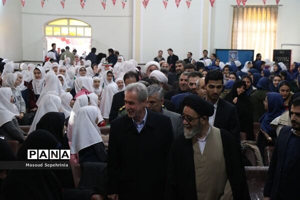 زنگ انقلاب در دبستان خدیجه کبری تبریز