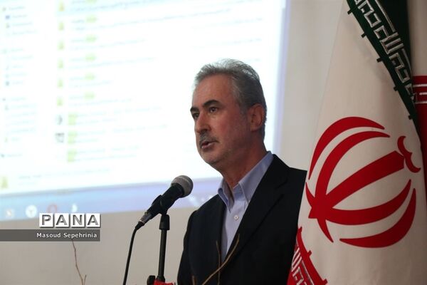 زنگ انقلاب در دبستان خدیجه کبری تبریز