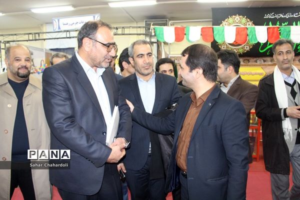 افتتاح نمایشگاه دستاوردهای انقلاب اسلامی در همدان