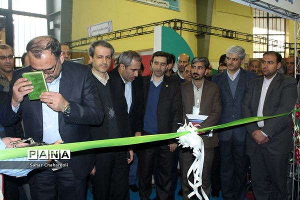 افتتاح نمایشگاه دستاوردهای انقلاب اسلامی در همدان