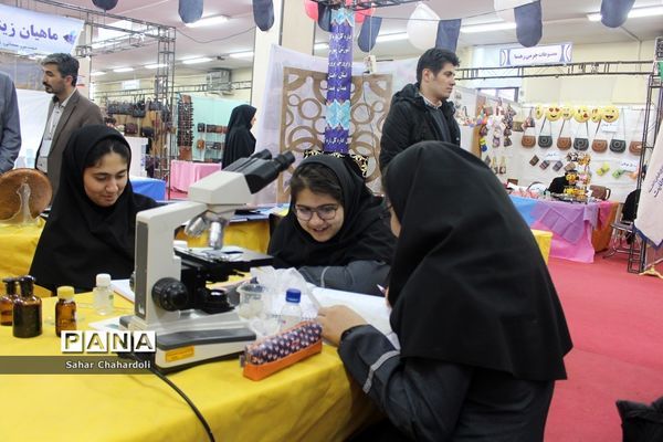 افتتاح نمایشگاه دستاوردهای انقلاب اسلامی در همدان