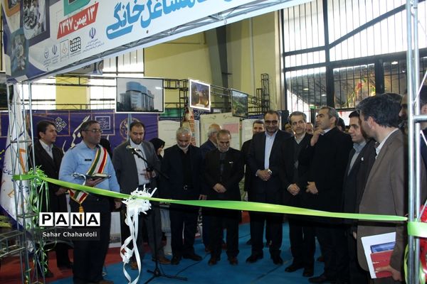 افتتاح نمایشگاه دستاوردهای انقلاب اسلامی در همدان