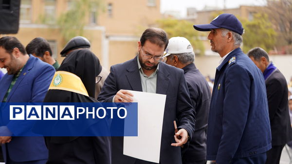 همایش استانی «وطن‌یار» در مدرسه کوثر اراک با حضور قائم‌مقام سازمان دانش‌آموزی کشور