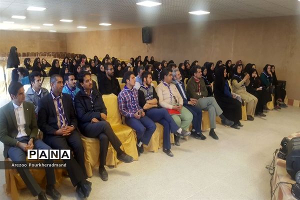 کارگاه آموزشی مربیان پیشتاز ناحیه یک یزد در کمپ کویرنوردی