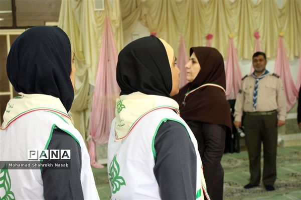 بازدید گروه ارزیابان سازمان دانش‌آموزی مرکز از مدارس تشکیلاتی و پایگاه‌های تغذیه سالم