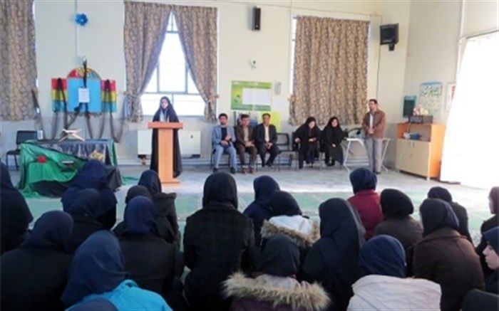 بازدید فرماندار اردستان از دبیرستان ابن سینا